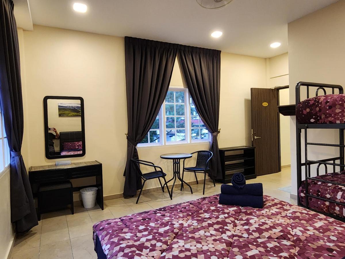 Fathers Guesthouse Age 7 Years Old And Above Only ตานาห์ราตา ภายนอก รูปภาพ