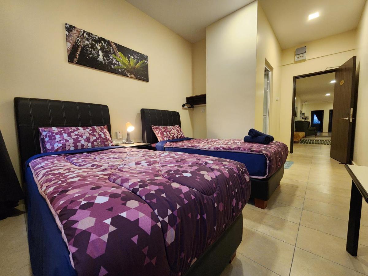 Fathers Guesthouse Age 7 Years Old And Above Only ตานาห์ราตา ภายนอก รูปภาพ