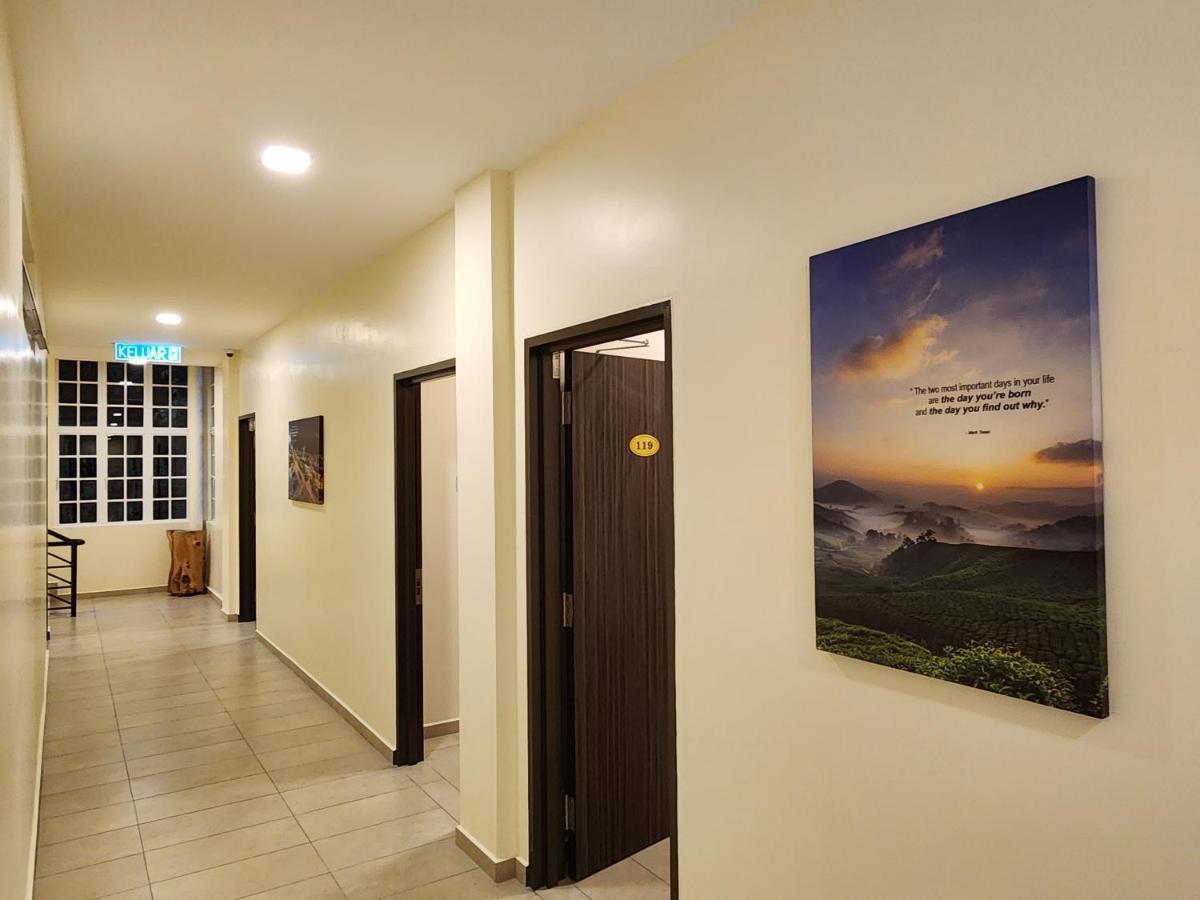Fathers Guesthouse Age 7 Years Old And Above Only ตานาห์ราตา ภายนอก รูปภาพ