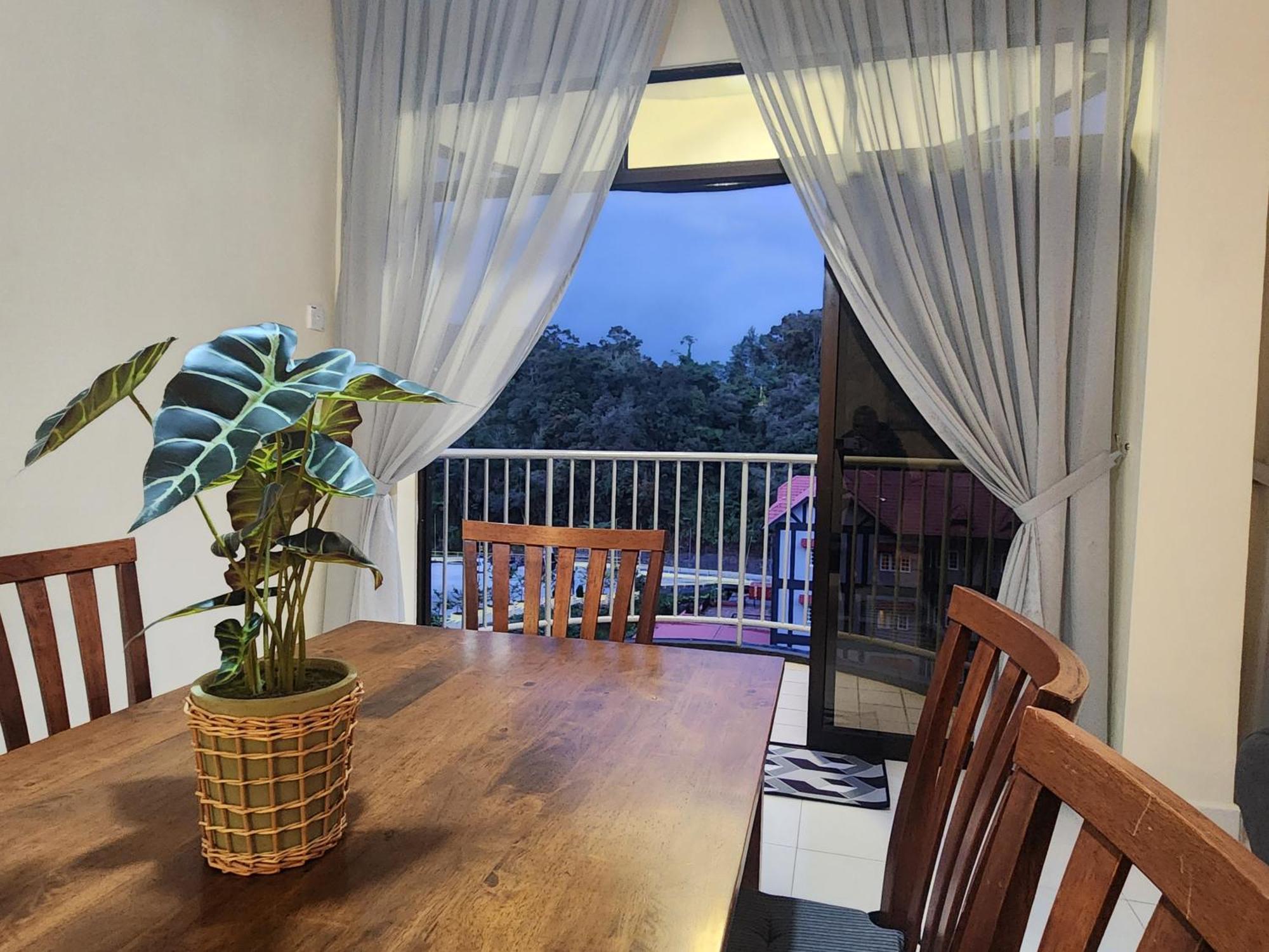 Fathers Guesthouse Age 7 Years Old And Above Only ตานาห์ราตา ภายนอก รูปภาพ