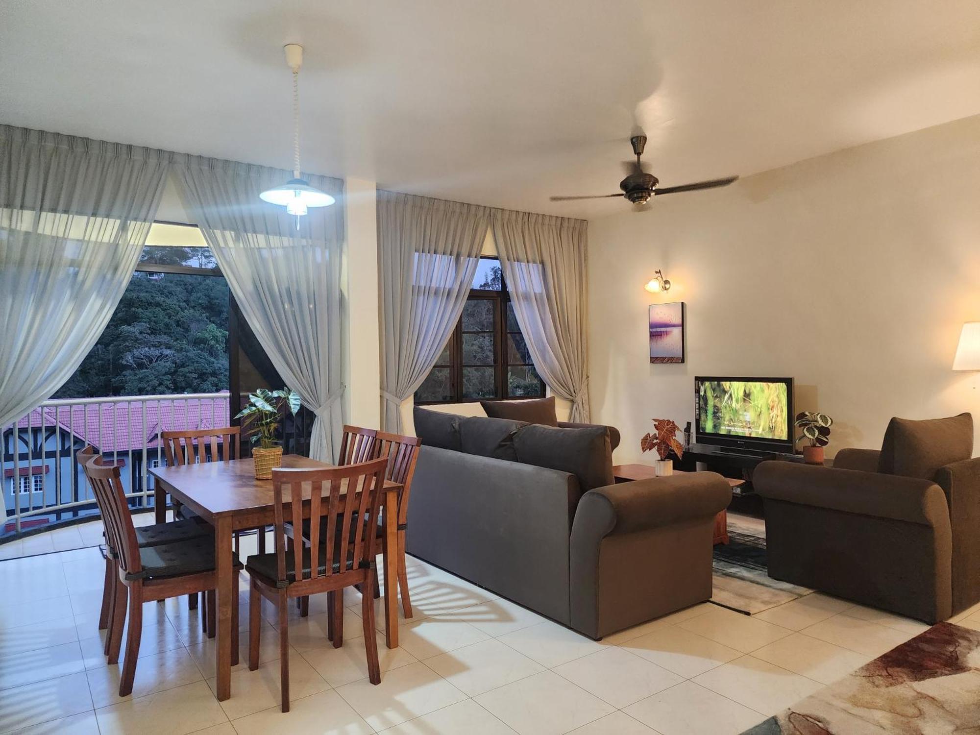 Fathers Guesthouse Age 7 Years Old And Above Only ตานาห์ราตา ภายนอก รูปภาพ